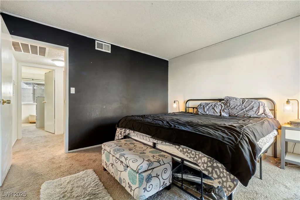 4045 Village, Las Vegas, NV 89121