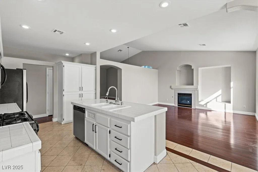310 Coral Fountain, Henderson, NV 89014