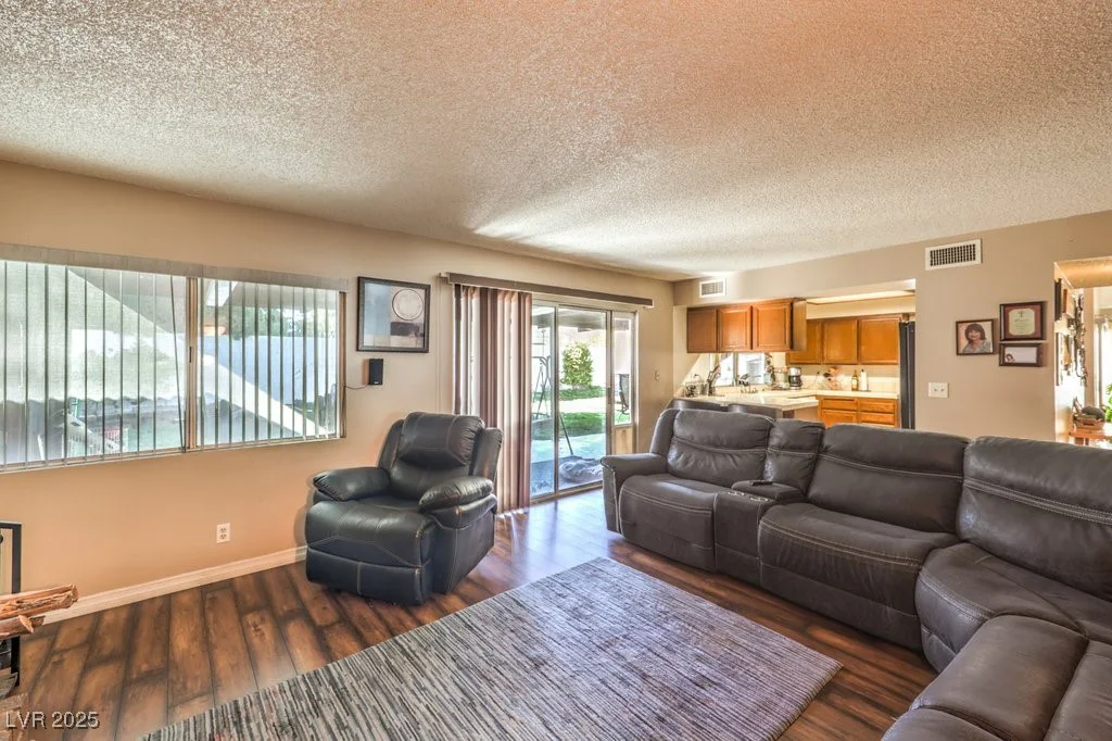 4705 Rockvale, Las Vegas, NV 89103
