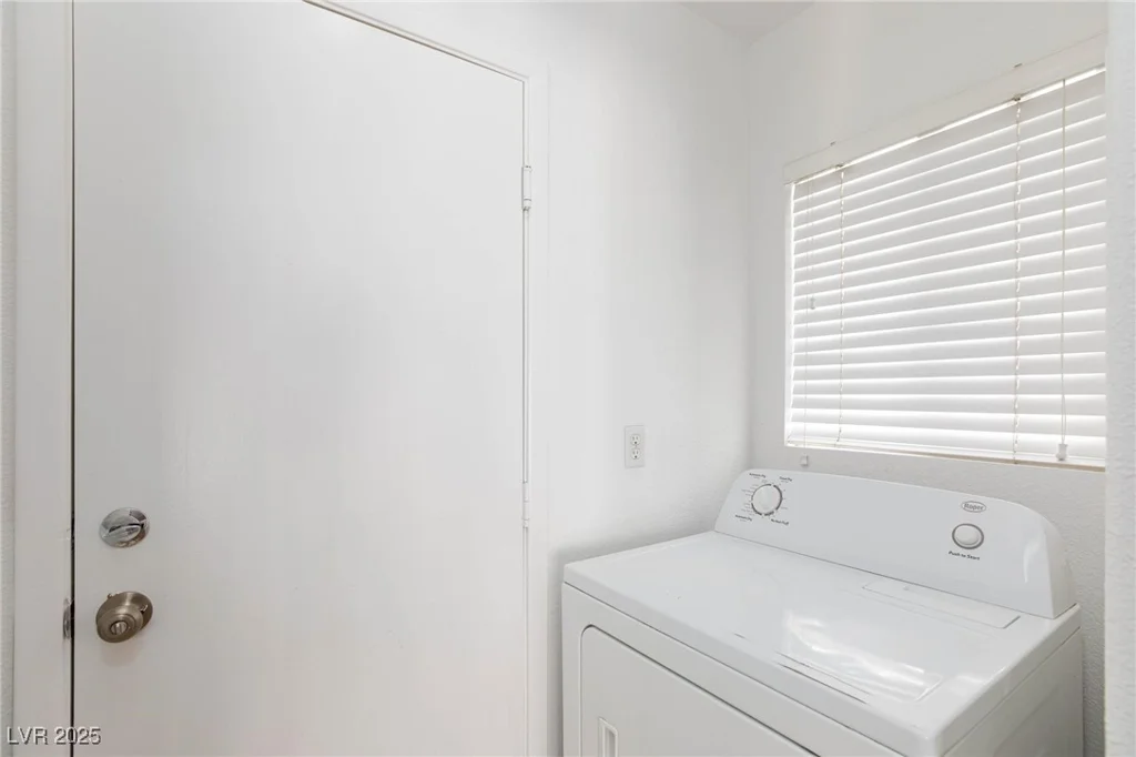 10168 Maidens Wreath, Las Vegas, NV 89183