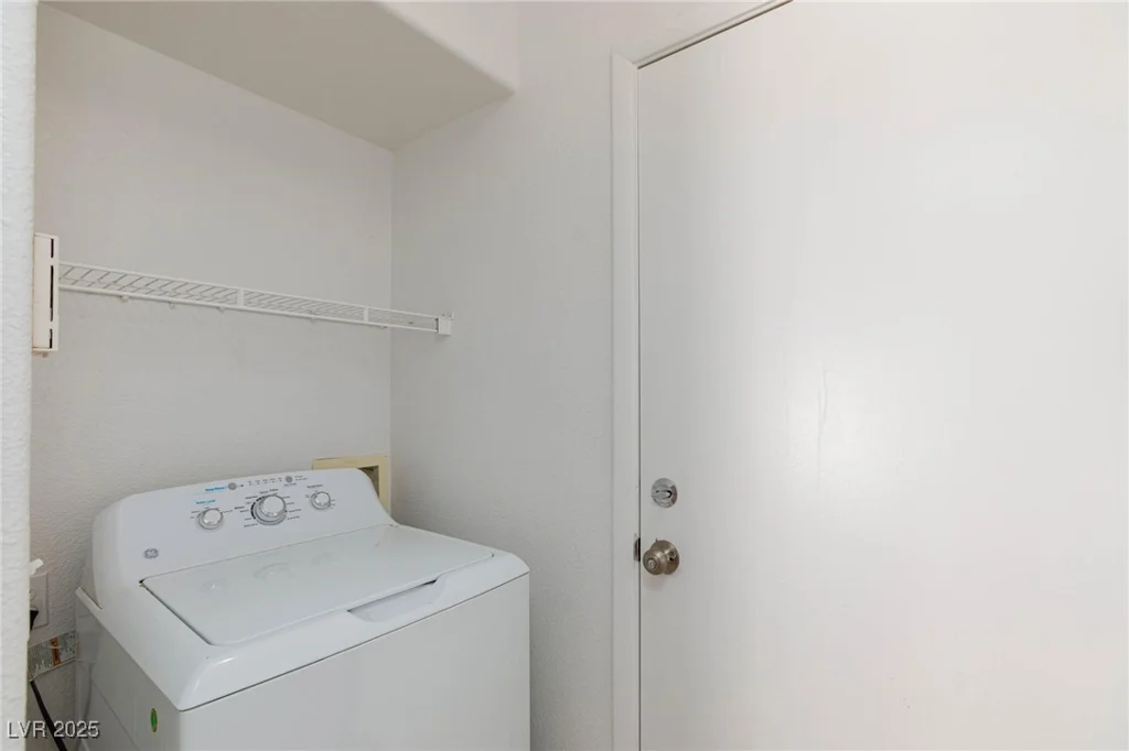 10168 Maidens Wreath, Las Vegas, NV 89183