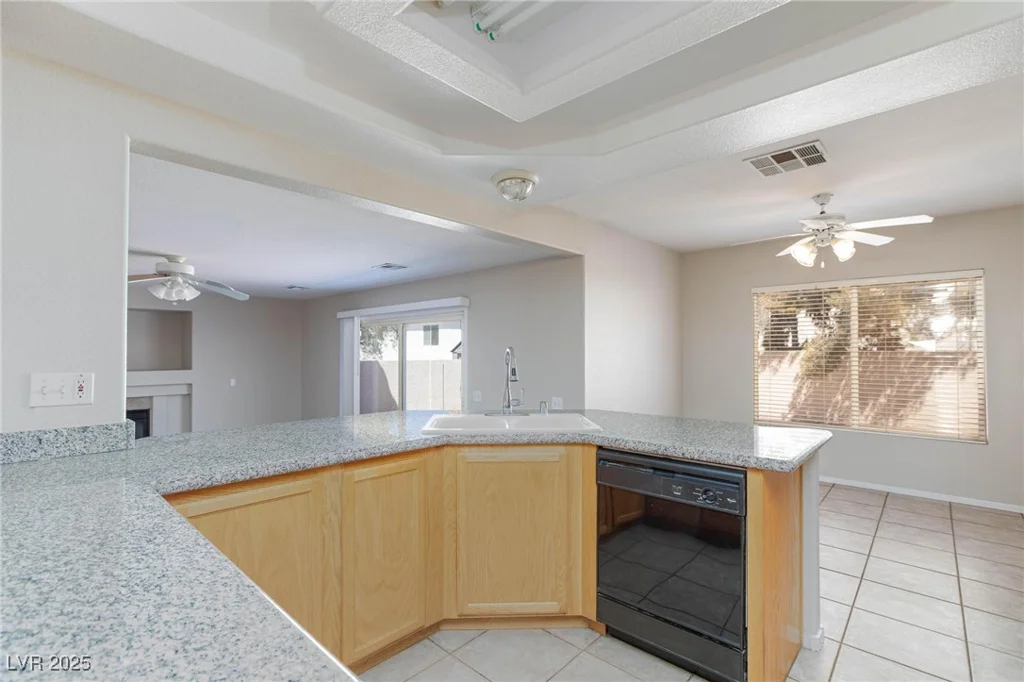 10168 Maidens Wreath, Las Vegas, NV 89183