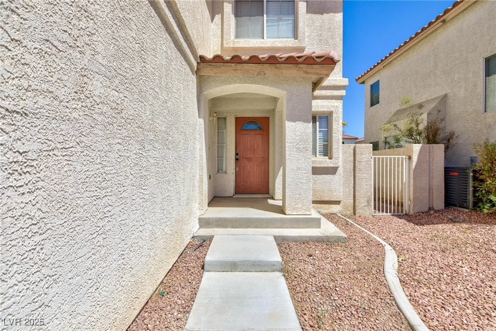 10168 Maidens Wreath, Las Vegas, NV 89183