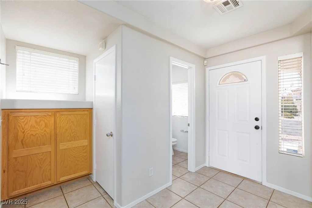 10168 Maidens Wreath, Las Vegas, NV 89183
