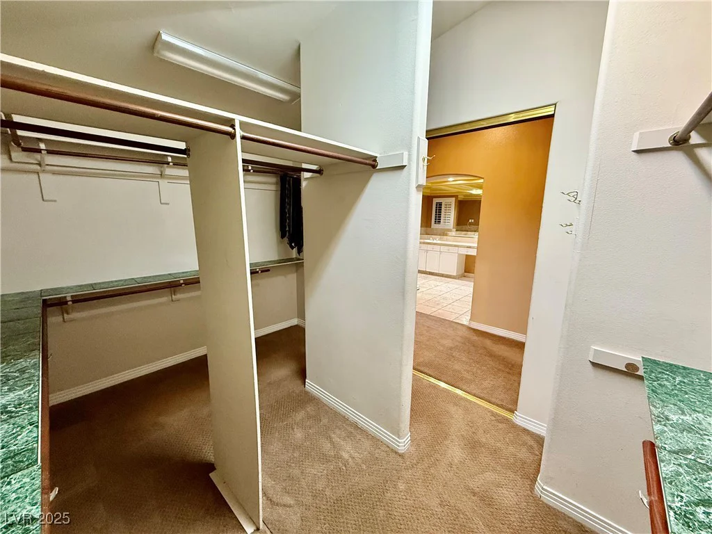 10008 Rolling Glen, Las Vegas, NV 89117