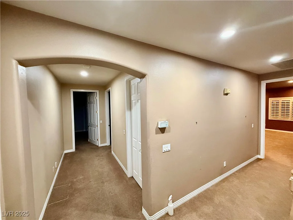 10008 Rolling Glen, Las Vegas, NV 89117
