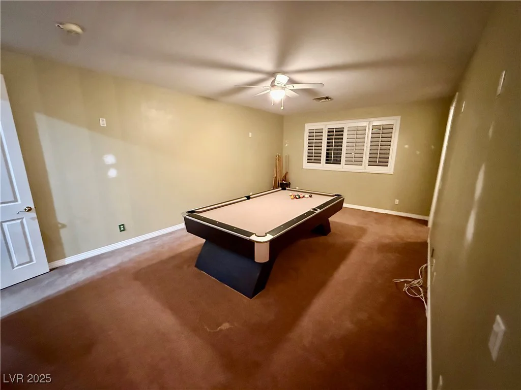 10008 Rolling Glen, Las Vegas, NV 89117