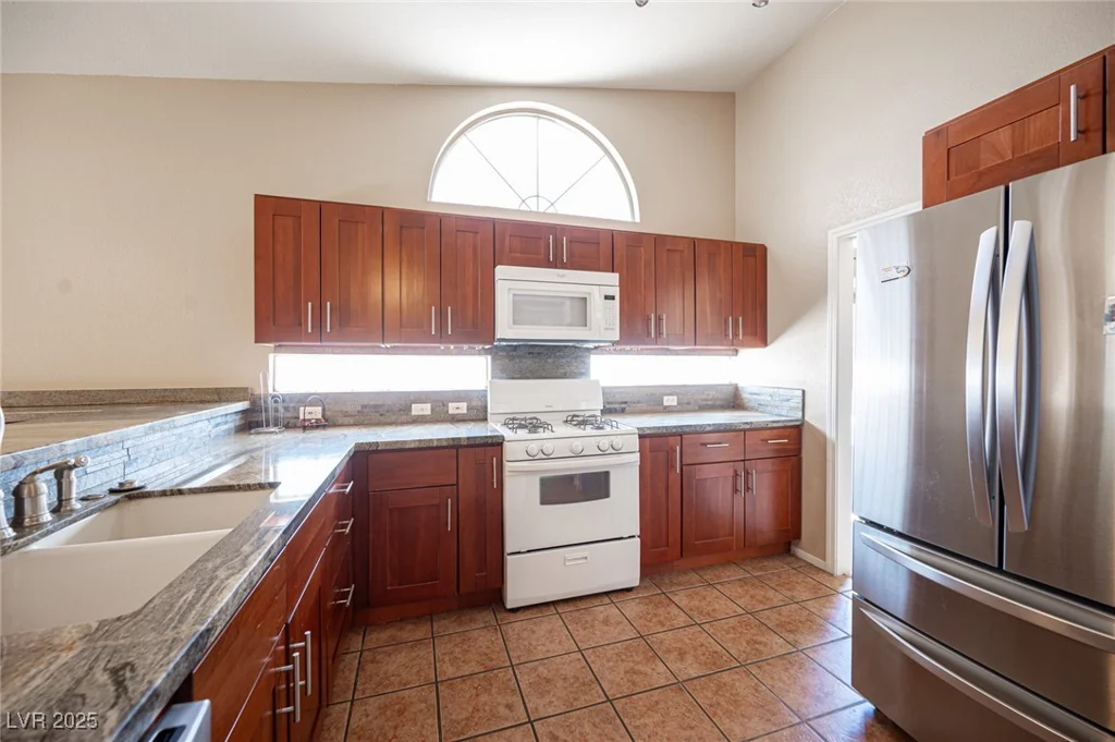 6408 Fisher, Las Vegas, NV 89130