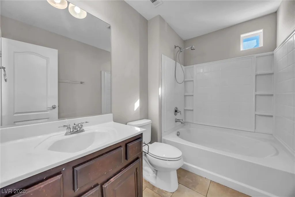 10822 Drake Ridge, Las Vegas, NV 89166