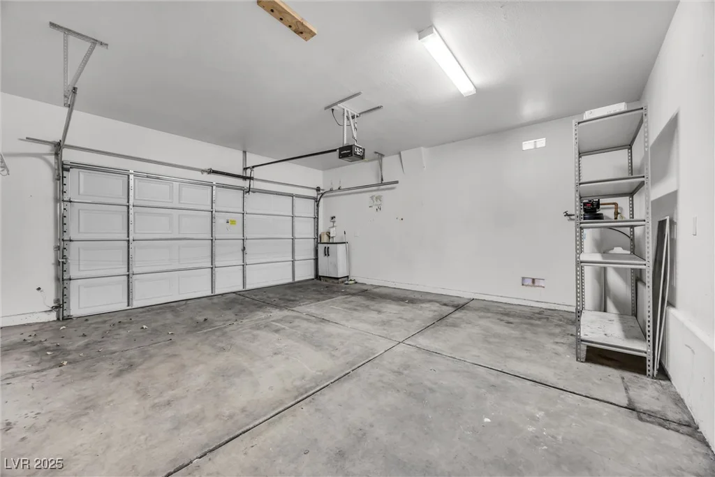 10822 Drake Ridge, Las Vegas, NV 89166