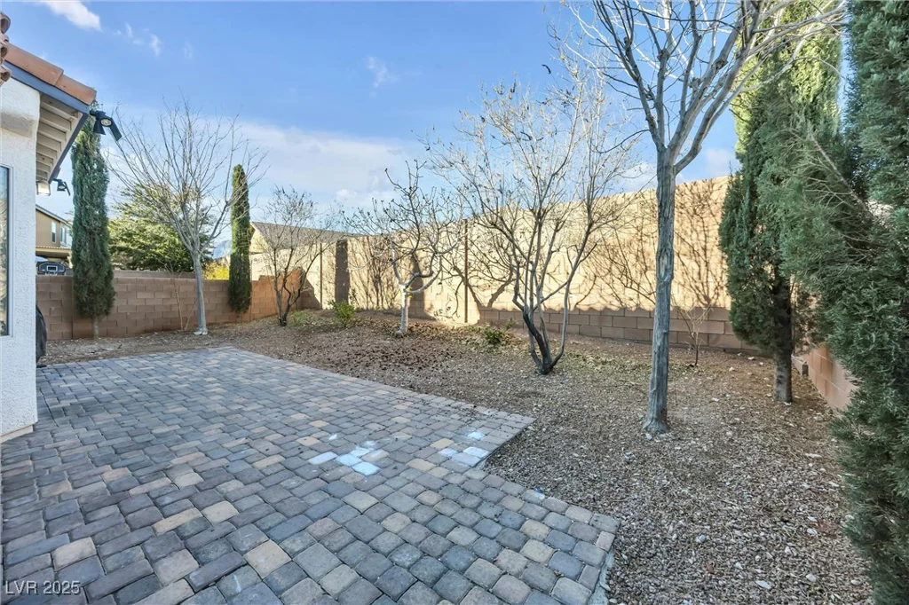 10822 Drake Ridge, Las Vegas, NV 89166
