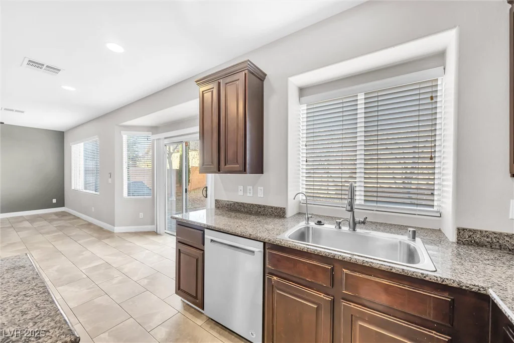 10822 Drake Ridge, Las Vegas, NV 89166