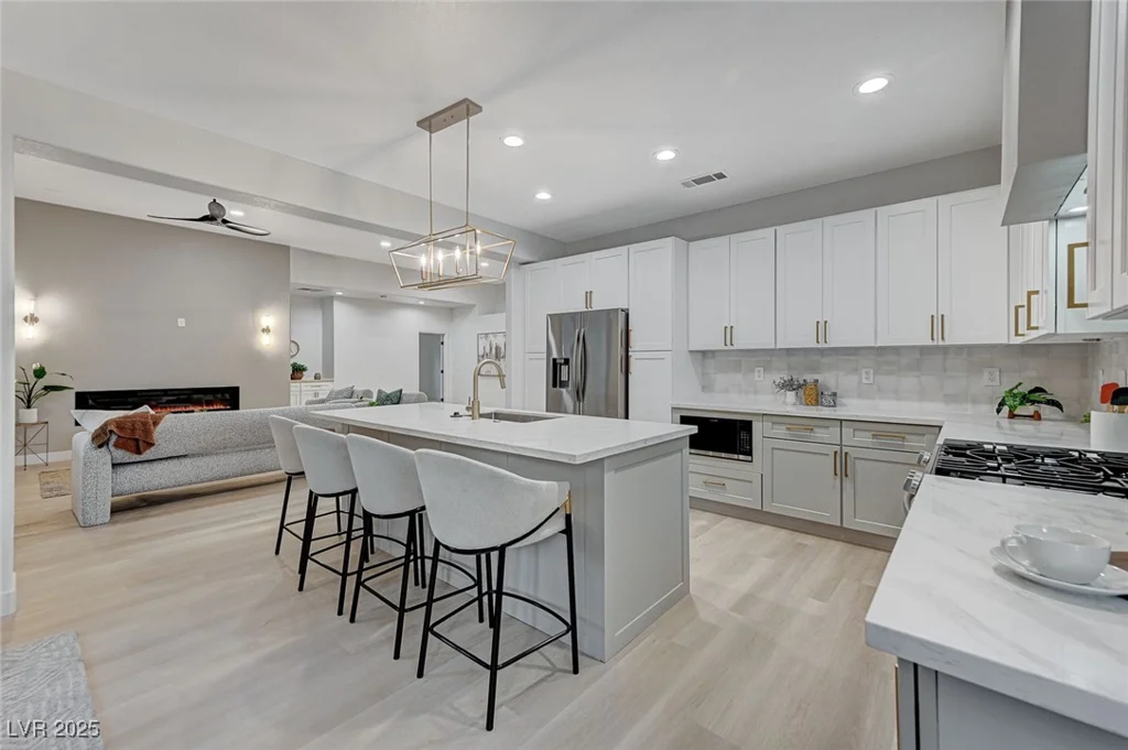 11119 Cantoria, Las Vegas, NV 89141
