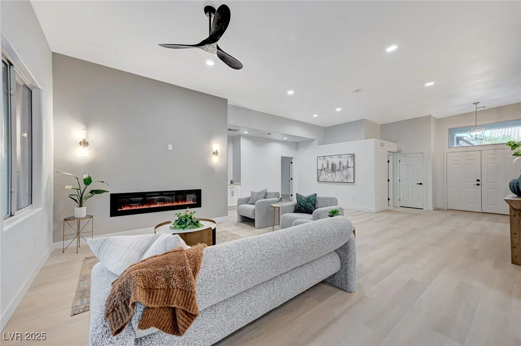 11119 Cantoria, Las Vegas, NV 89141