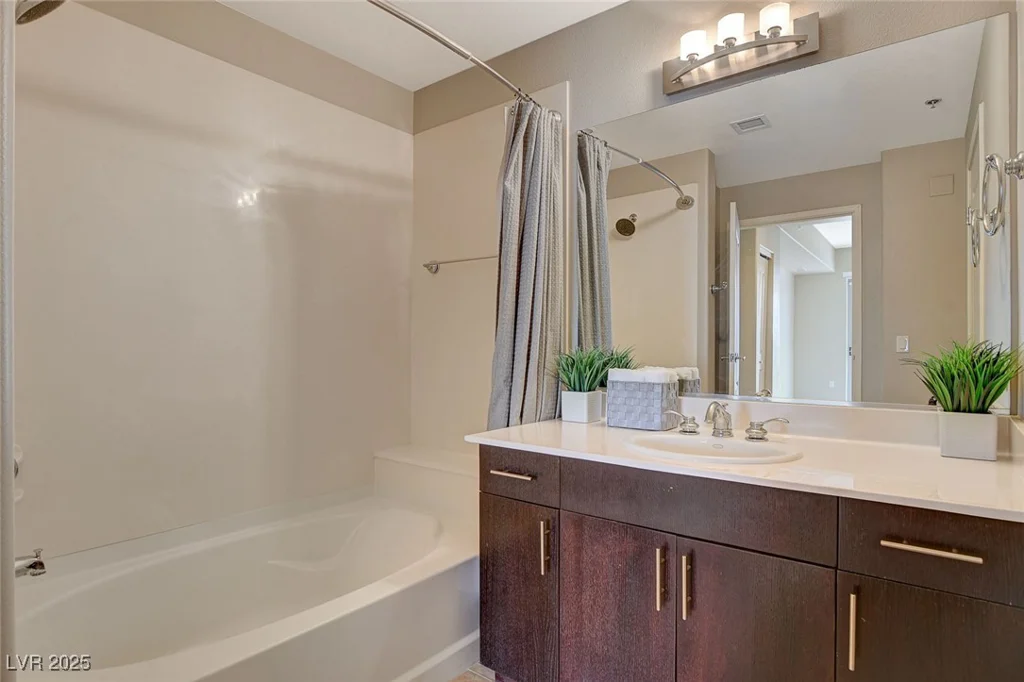 8255 Las Vegas, Las Vegas, NV 89123