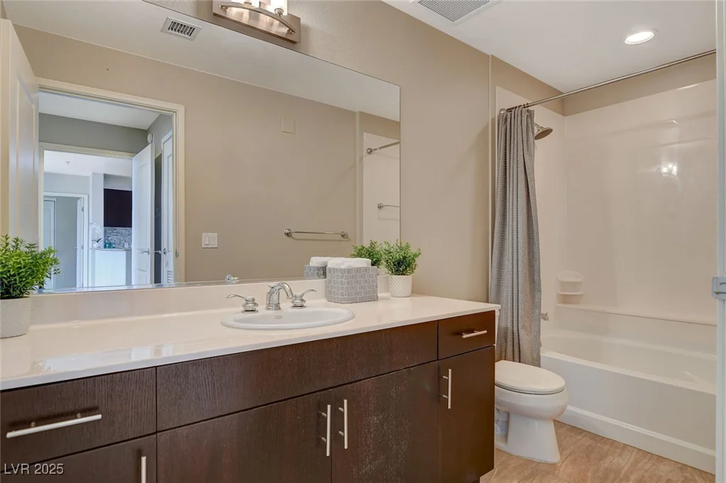 8255 Las Vegas, Las Vegas, NV 89123