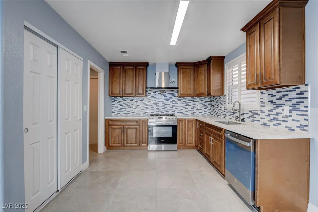 8214 Mt Brodie, Las Vegas, NV 89145
