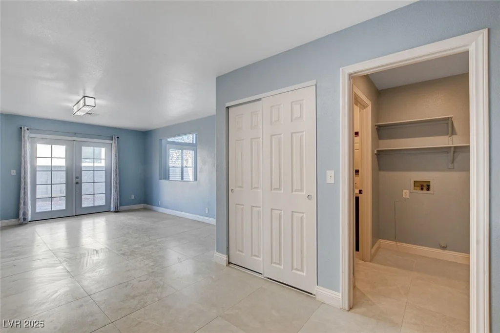 8214 Mt Brodie, Las Vegas, NV 89145