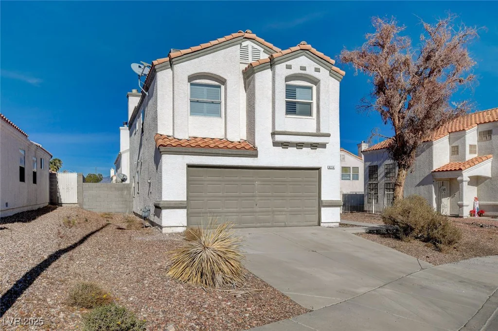 8214 Mt Brodie, Las Vegas, NV 89145