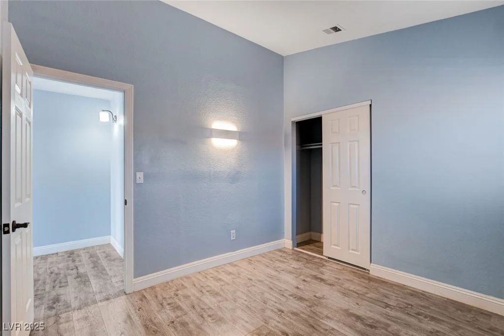 8214 Mt Brodie, Las Vegas, NV 89145