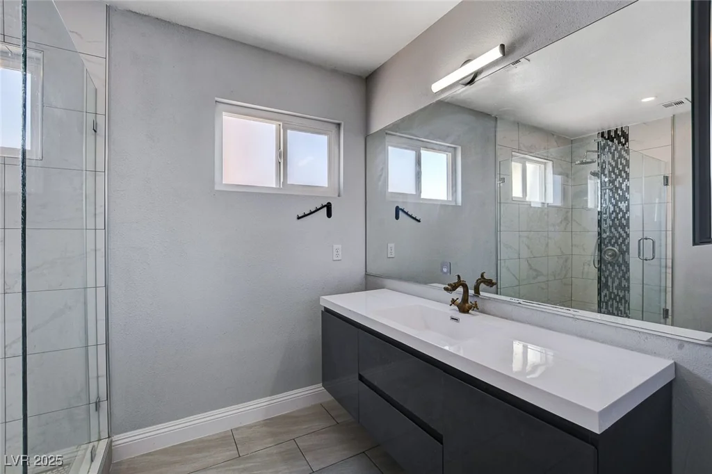 8214 Mt Brodie, Las Vegas, NV 89145