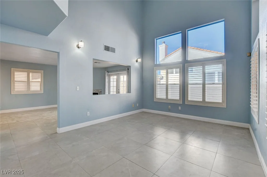 8214 Mt Brodie, Las Vegas, NV 89145