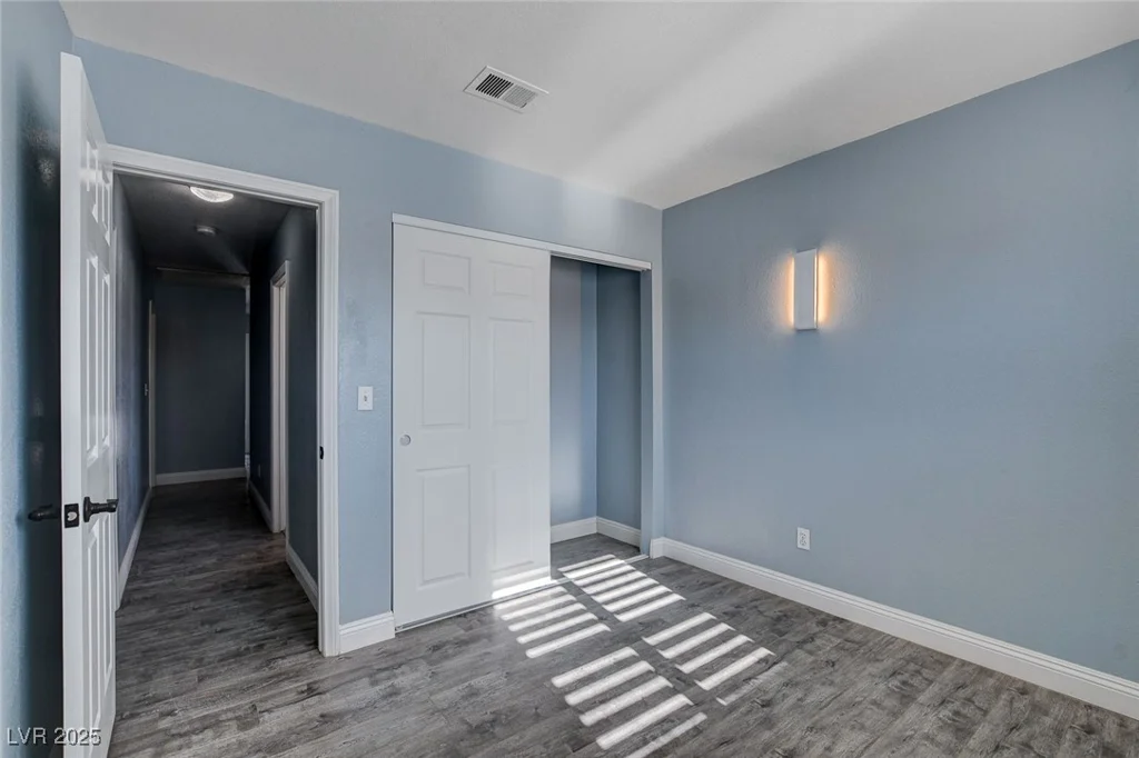 8214 Mt Brodie, Las Vegas, NV 89145