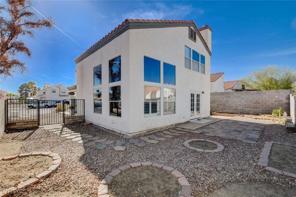 8214 Mt Brodie, Las Vegas, NV 89145