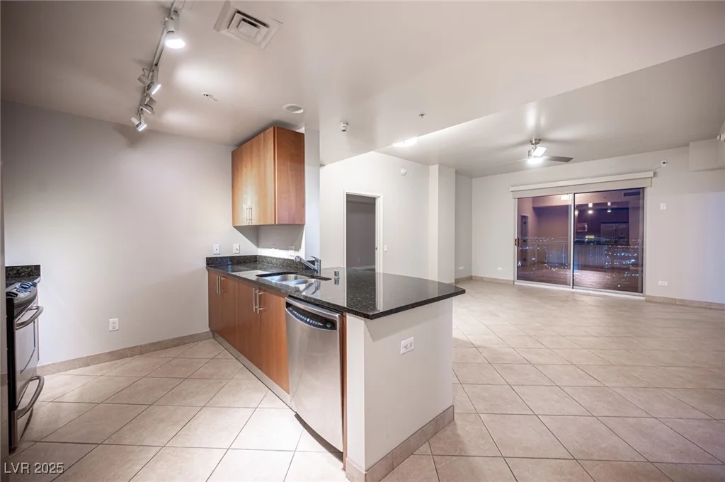 200 Sahara, Las Vegas, NV 89102