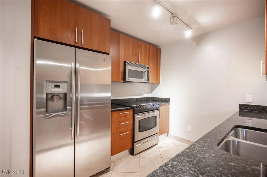 200 Sahara, Las Vegas, NV 89102