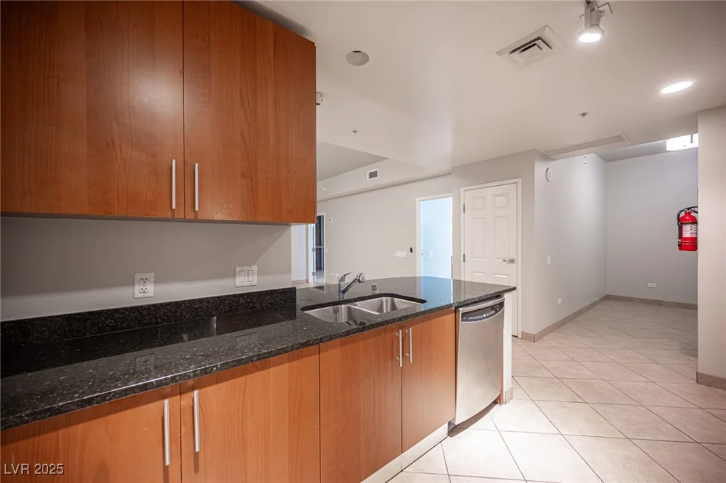 200 Sahara, Las Vegas, NV 89102