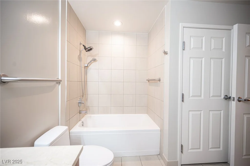 200 Sahara, Las Vegas, NV 89102