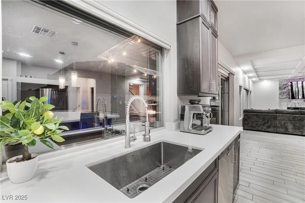 6407 Carmel Creek, Las Vegas, NV 89139