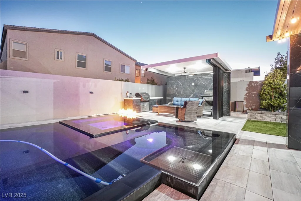 6407 Carmel Creek, Las Vegas, NV 89139