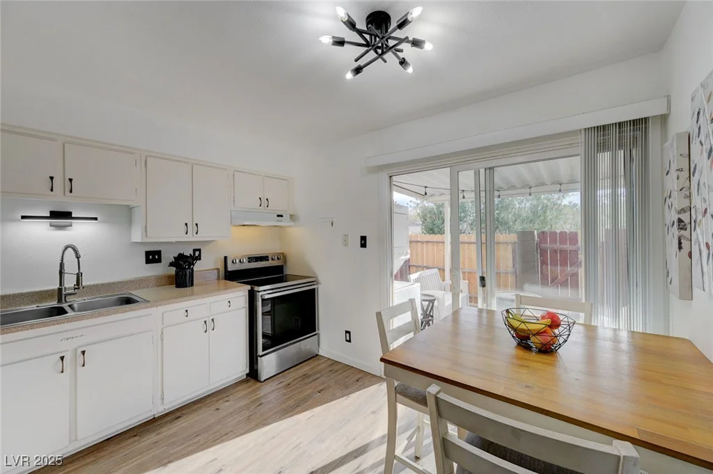 155 Van Wagenen, Henderson, NV 89015