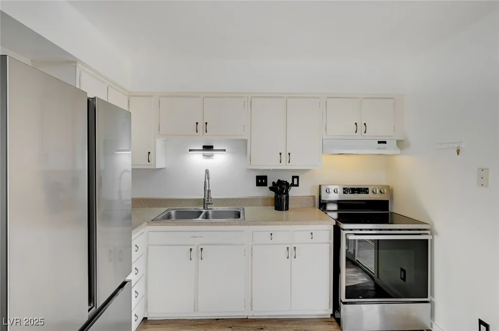 155 Van Wagenen, Henderson, NV 89015