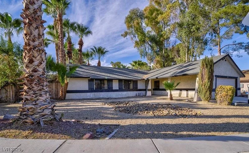 1005 Woodbridge, Las Vegas, NV 89108
