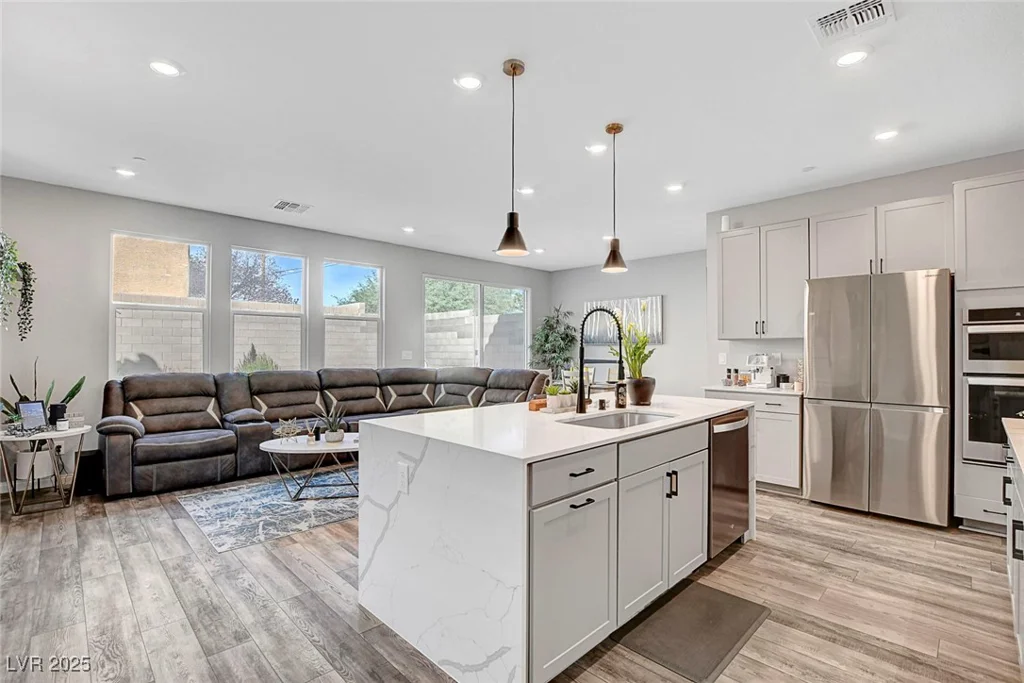 9255 Jade Lagoon, Las Vegas, NV 89178