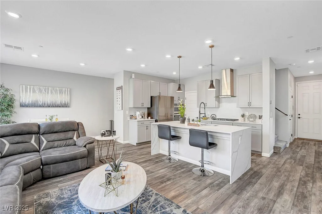 9255 Jade Lagoon, Las Vegas, NV 89178