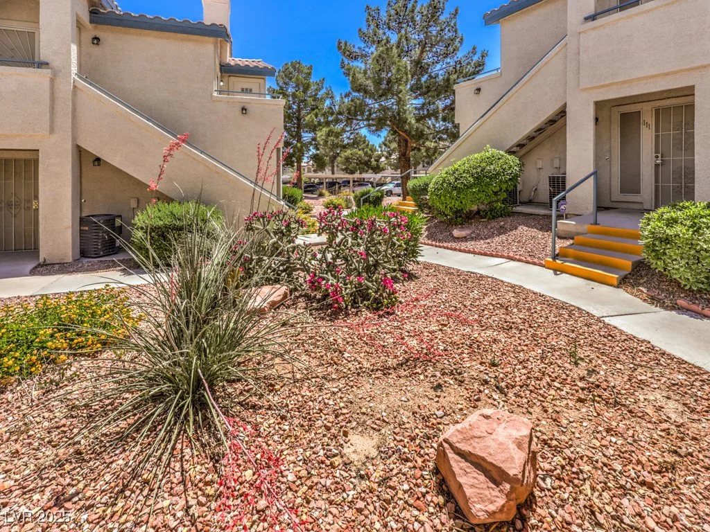 3425 Russell, Las Vegas, NV 89120