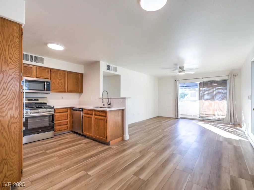 3425 Russell, Las Vegas, NV 89120