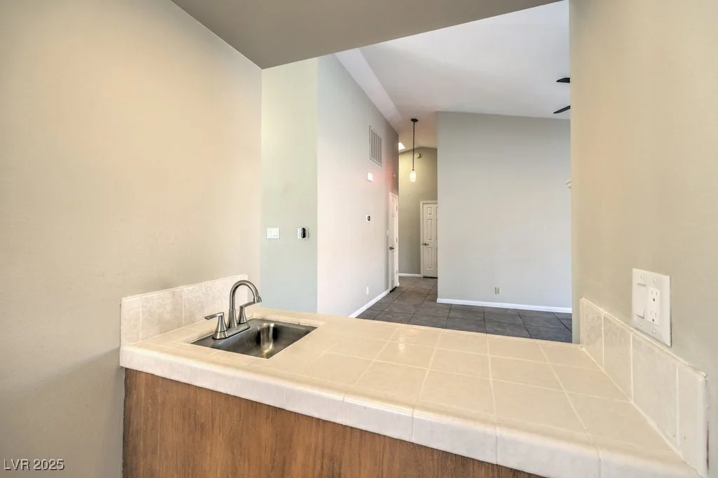 8608 Alfano, Las Vegas, NV 89117