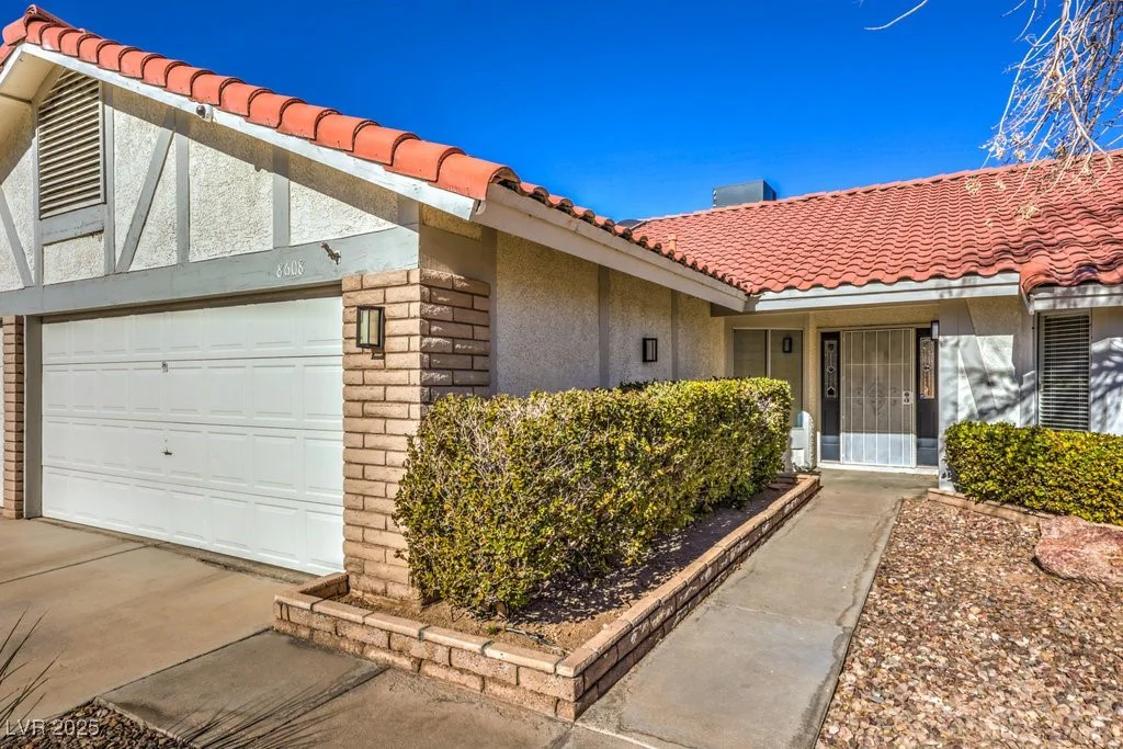 8608 Alfano, Las Vegas, NV 89117
