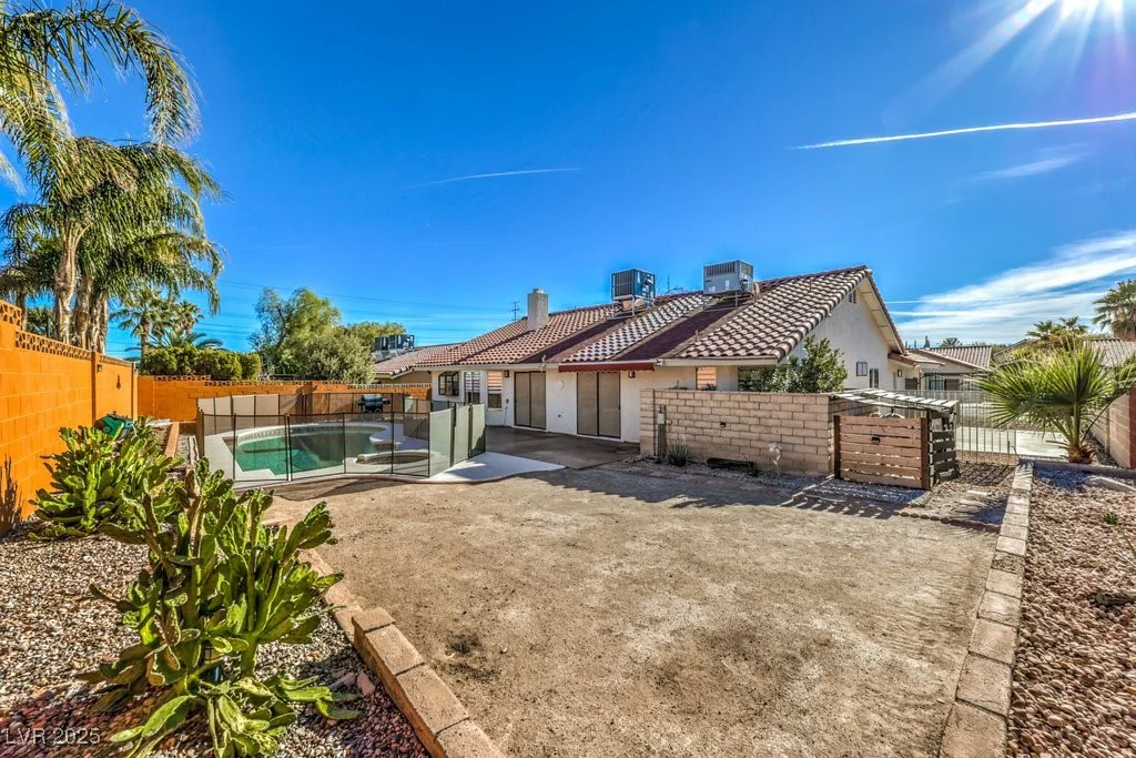 8608 Alfano, Las Vegas, NV 89117