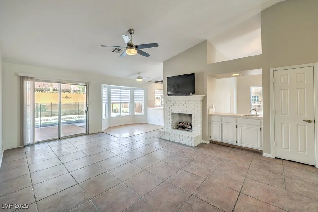 8608 Alfano, Las Vegas, NV 89117