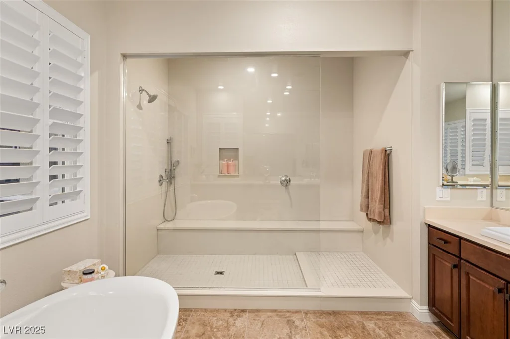 9121 Las Manaitas, Las Vegas, NV 89144