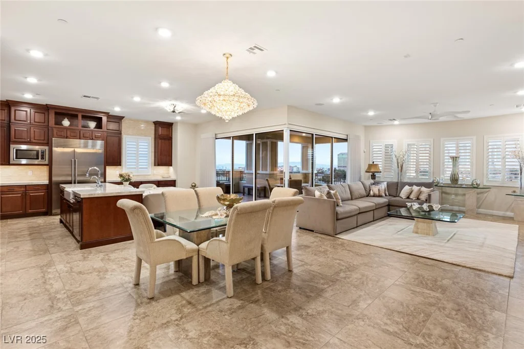 9121 Las Manaitas, Las Vegas, NV 89144