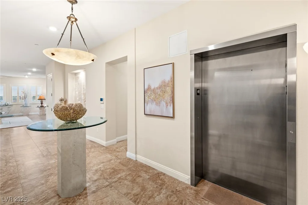 9121 Las Manaitas, Las Vegas, NV 89144