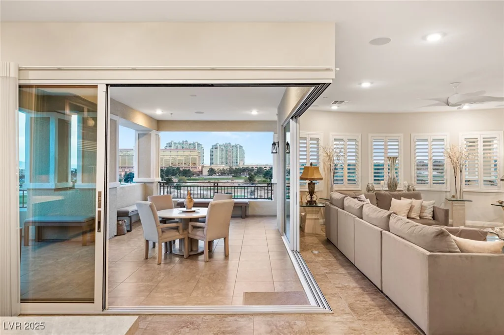 9121 Las Manaitas, Las Vegas, NV 89144