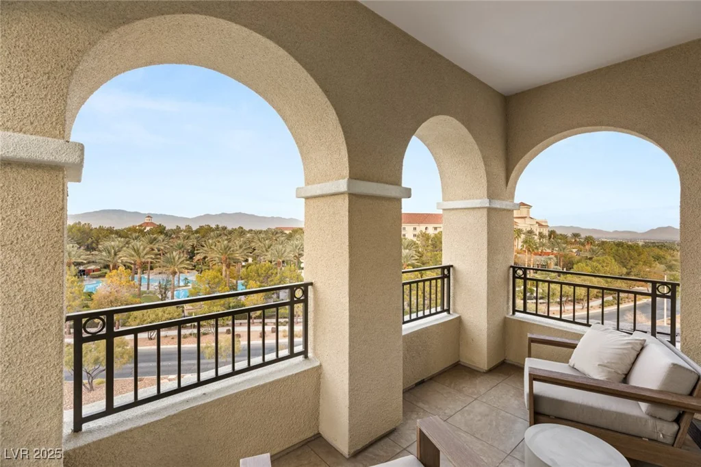 9121 Las Manaitas, Las Vegas, NV 89144